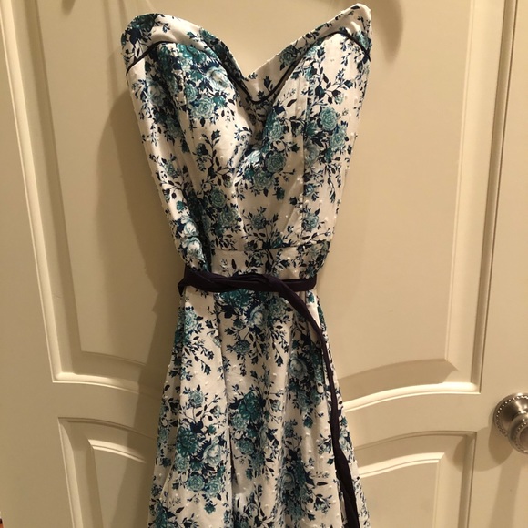 Strapless dress💕 - Picture 2 of 4